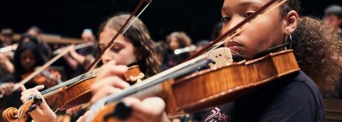 jeunes joueuses de violon